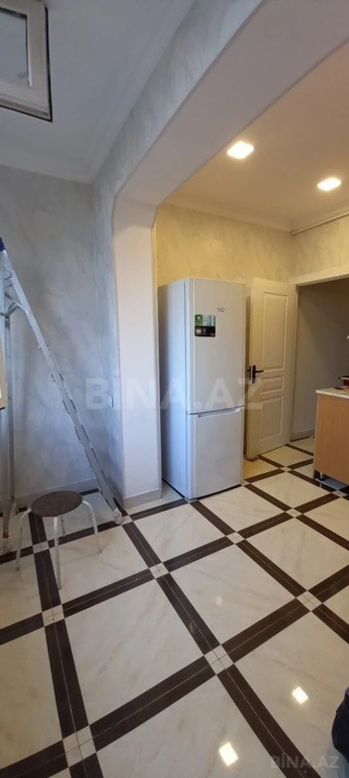 Satılır 2 otaqlı mənzil 65 m²