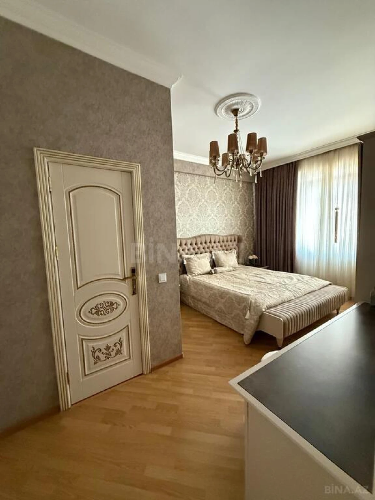 Satılır 3 otaqlı mənzil 110 m²
