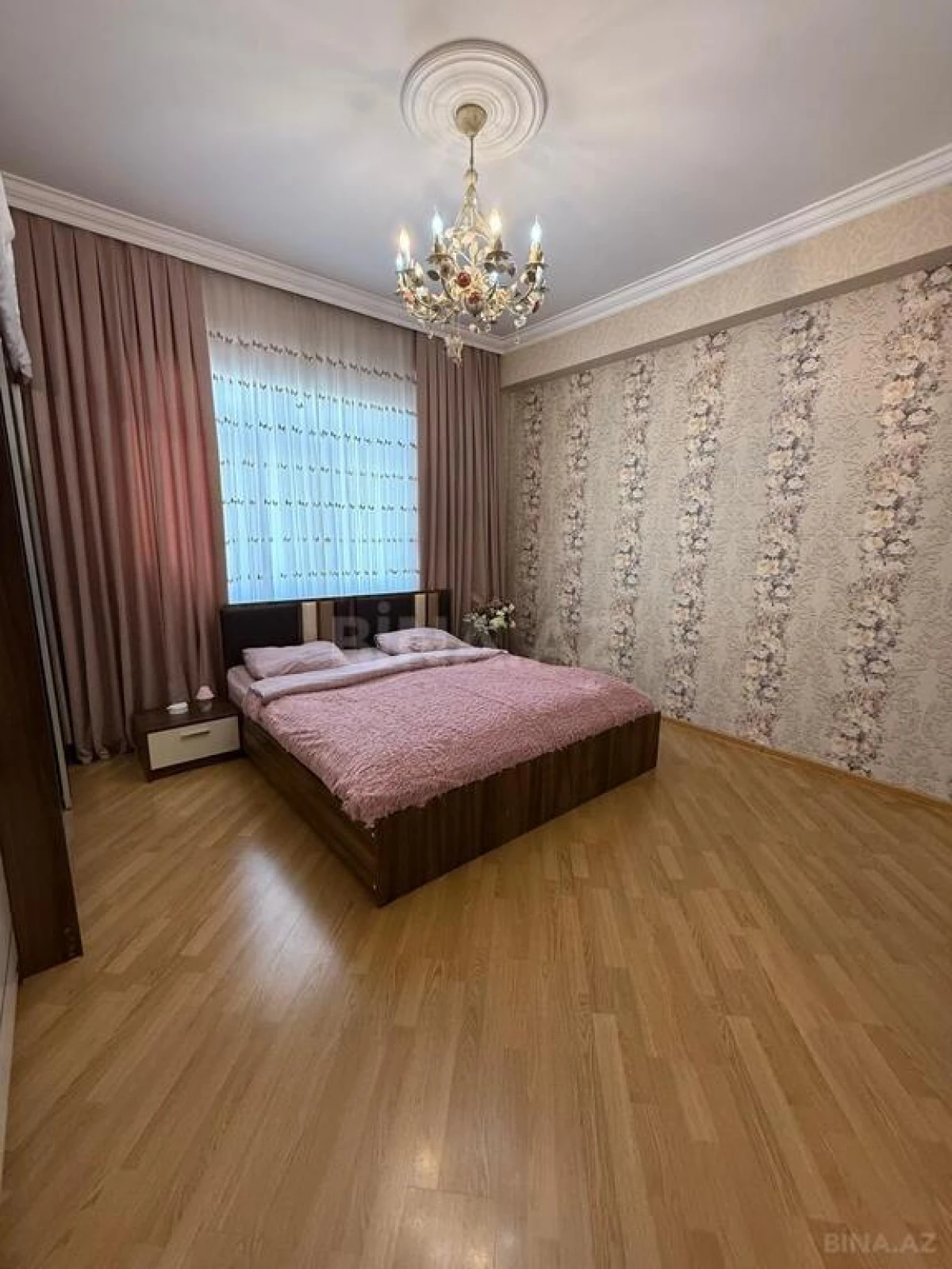 Satılır 3 otaqlı mənzil 110 m²