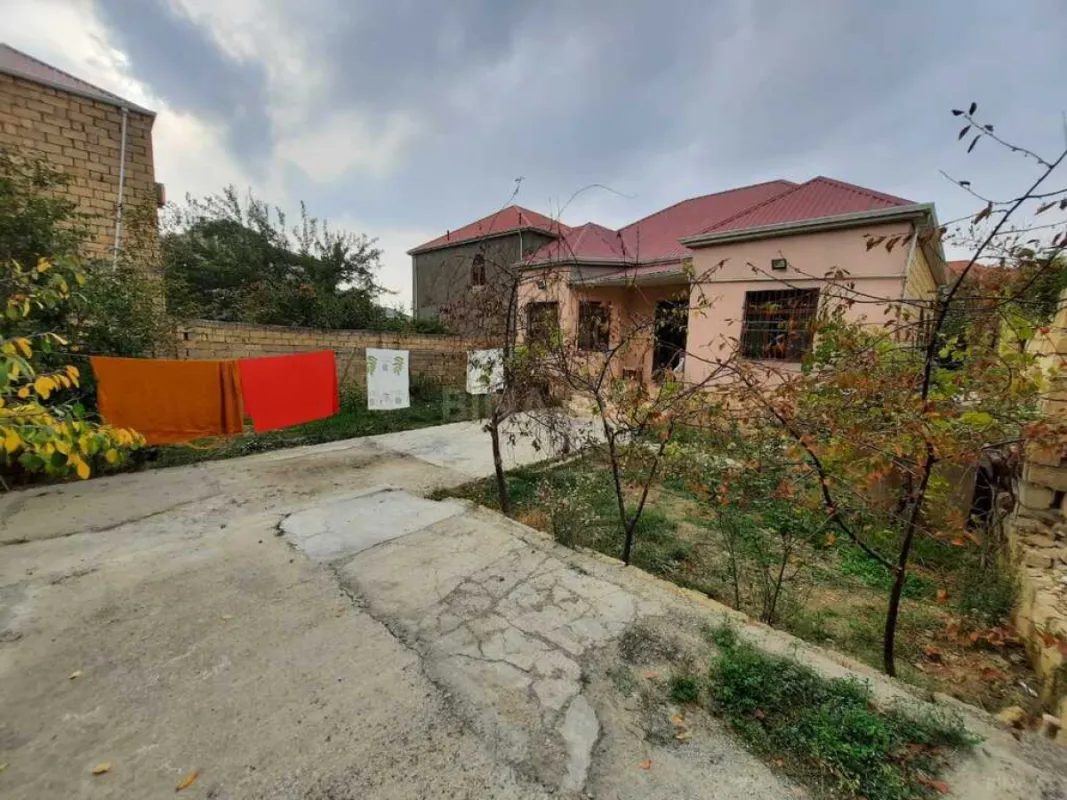 Satılır 4 otaqlı həyət evi 115 m²