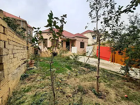 Satılır 4 otaqlı həyət evi 115 m²