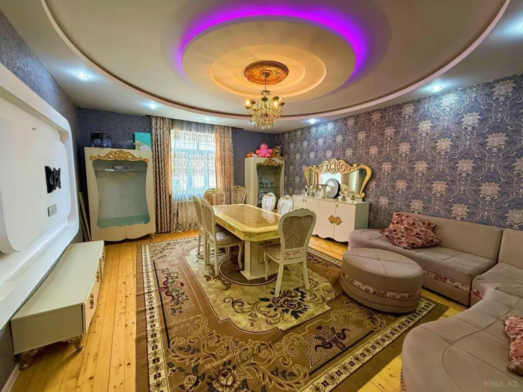 Satılır 8 otaqlı həyət evi 390 m²
