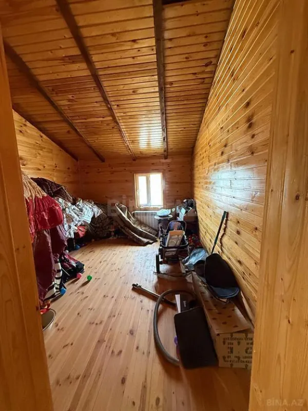 Satılır 8 otaqlı həyət evi 390 m²