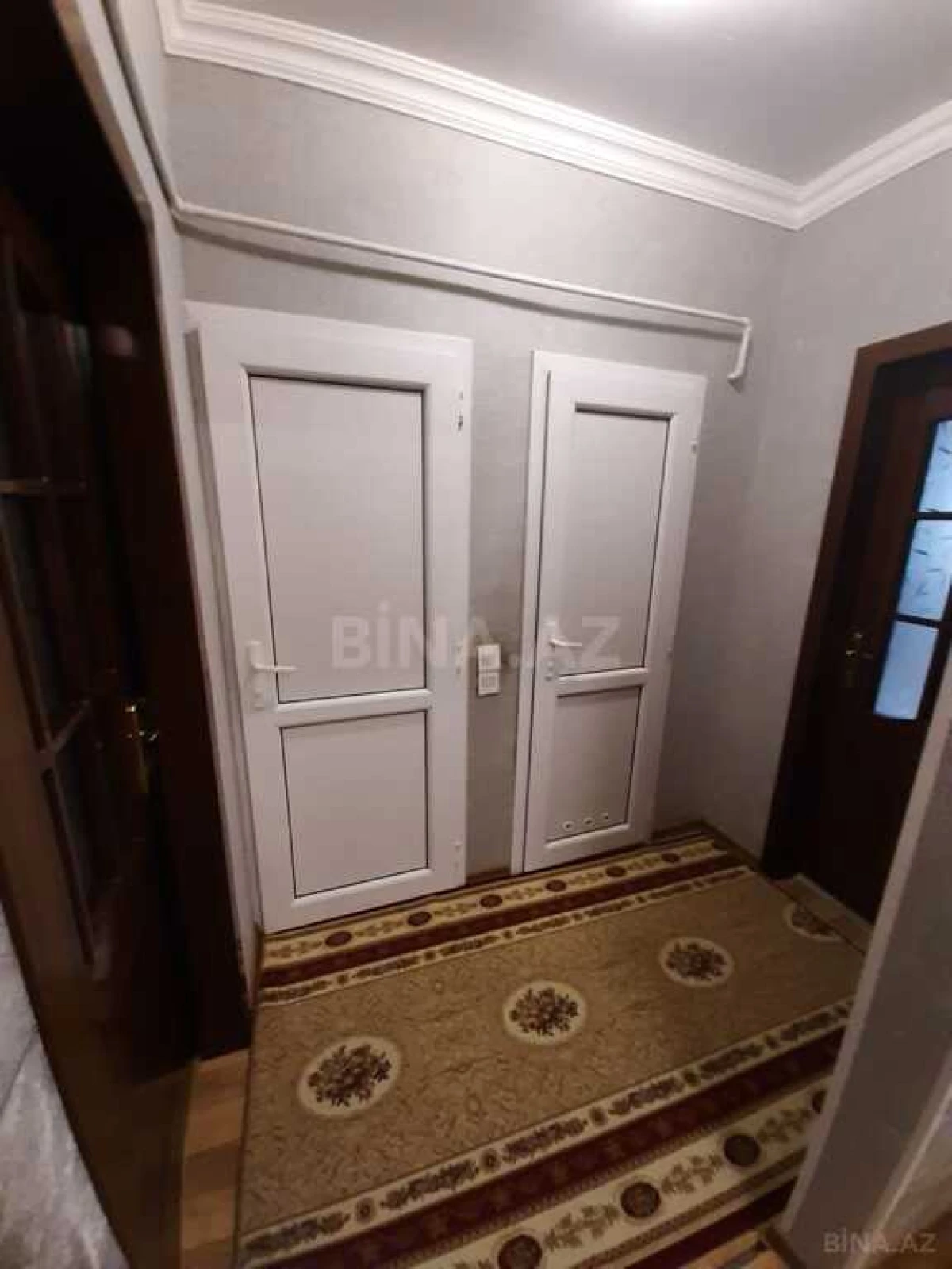 Satılır 4 otaqlı mənzil 100 m²