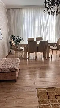 Satılır 6 otaqlı həyət evi 220 m²