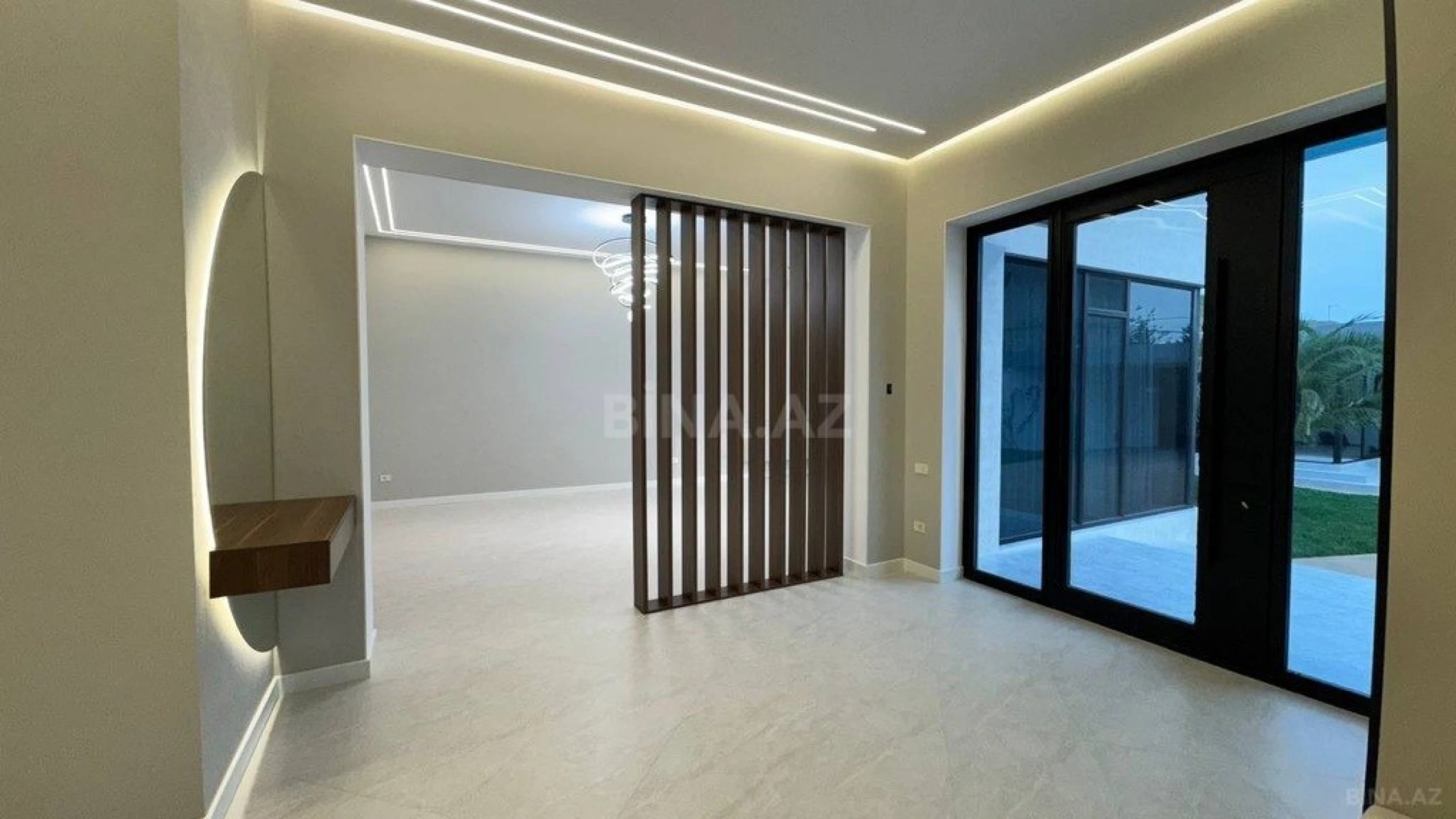 Satılır 5 otaqlı həyət evi 250 m²
