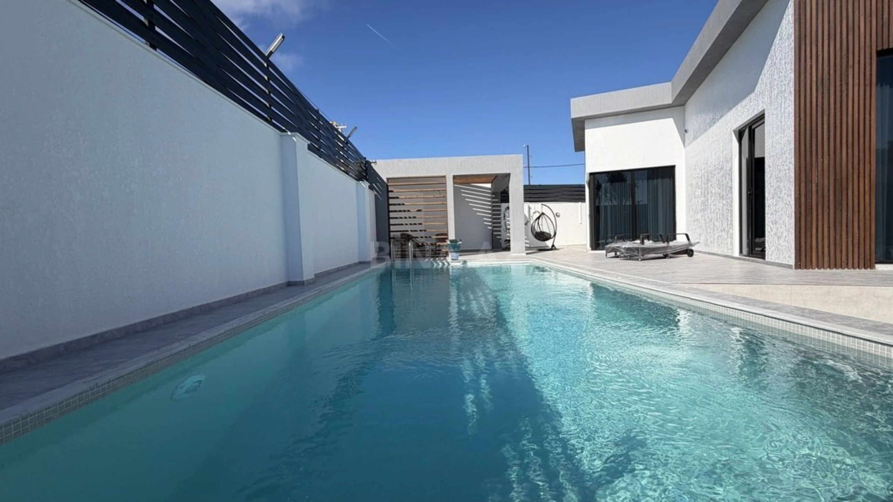 Satılır 5 otaqlı həyət evi 250 m²