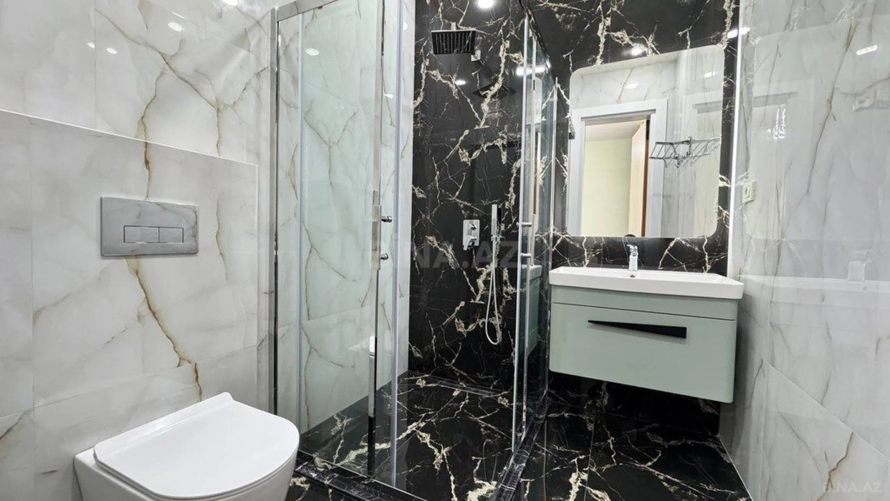 Satılır 5 otaqlı həyət evi 250 m²