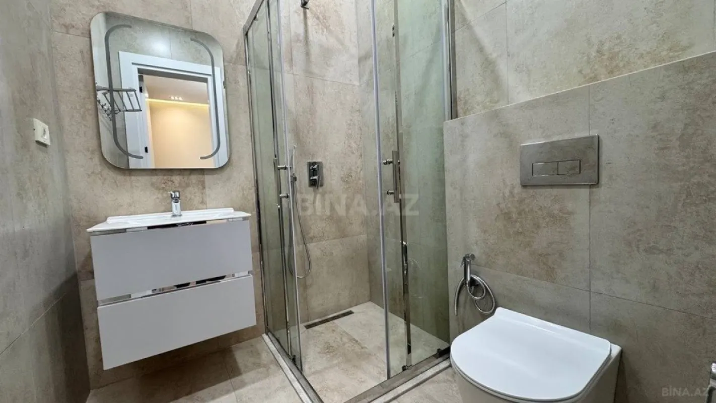 Satılır 5 otaqlı həyət evi 250 m²