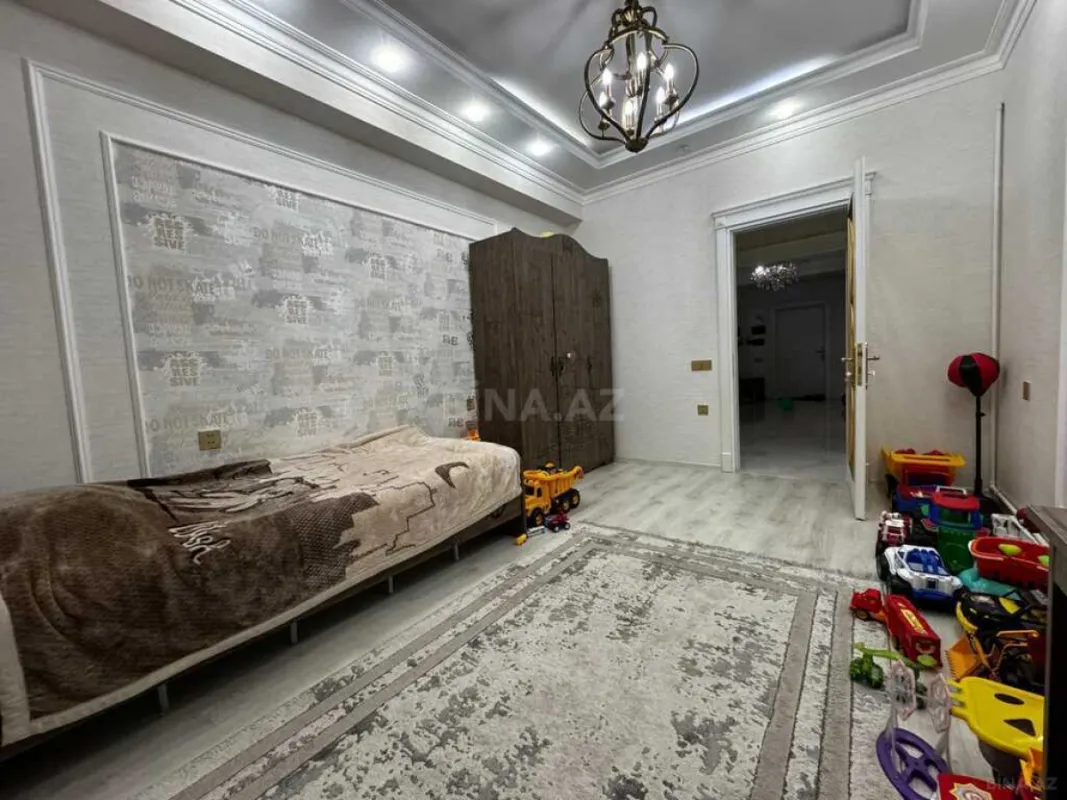 Satılır 3 otaqlı mənzil 98 m²