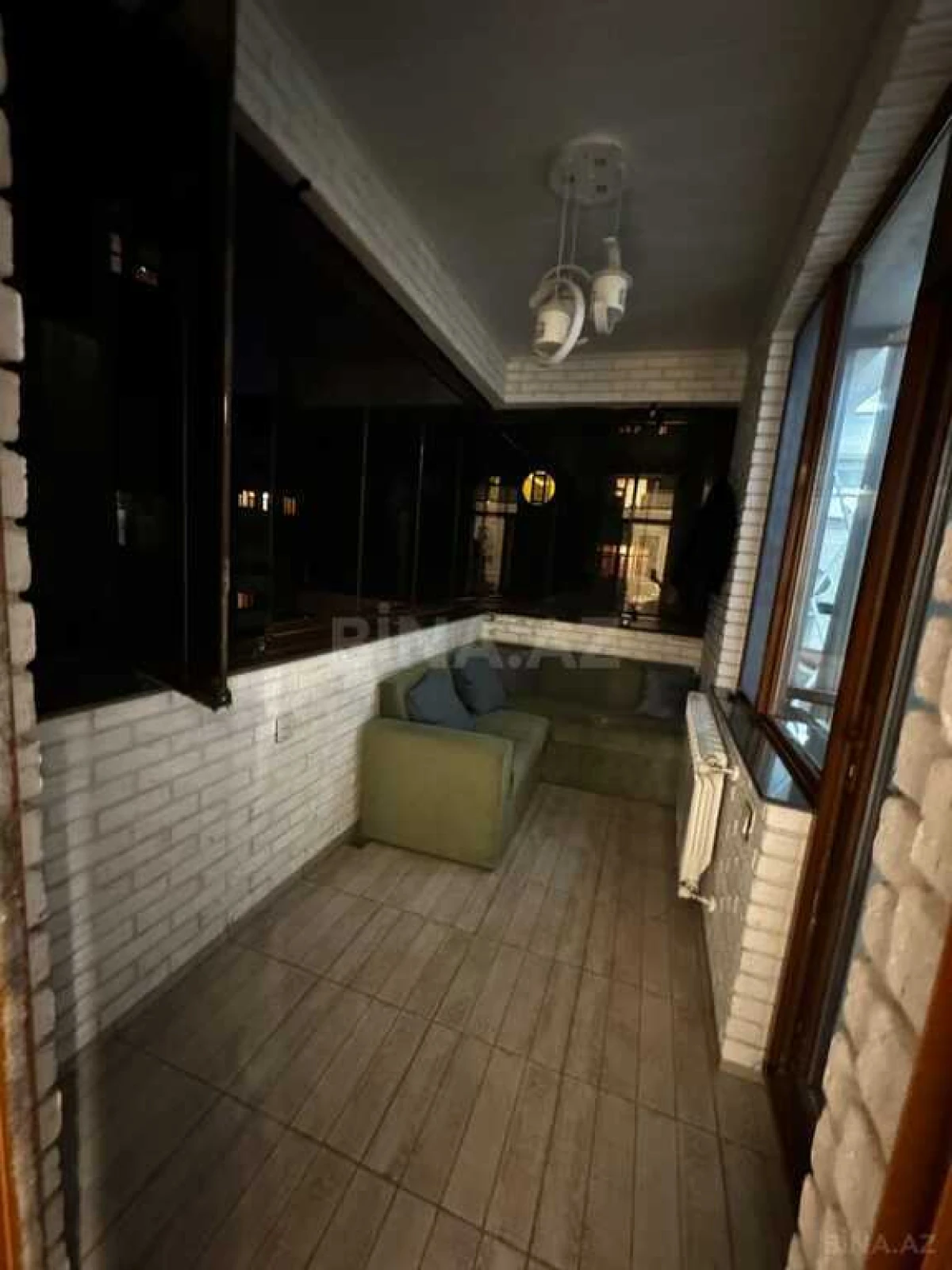 Satılır 3 otaqlı mənzil 98 m²