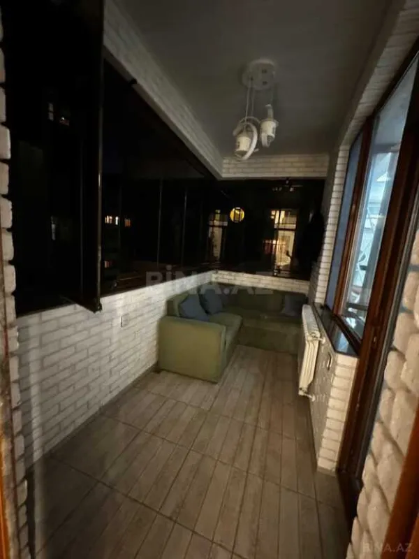 Satılır 3 otaqlı mənzil 98 m²