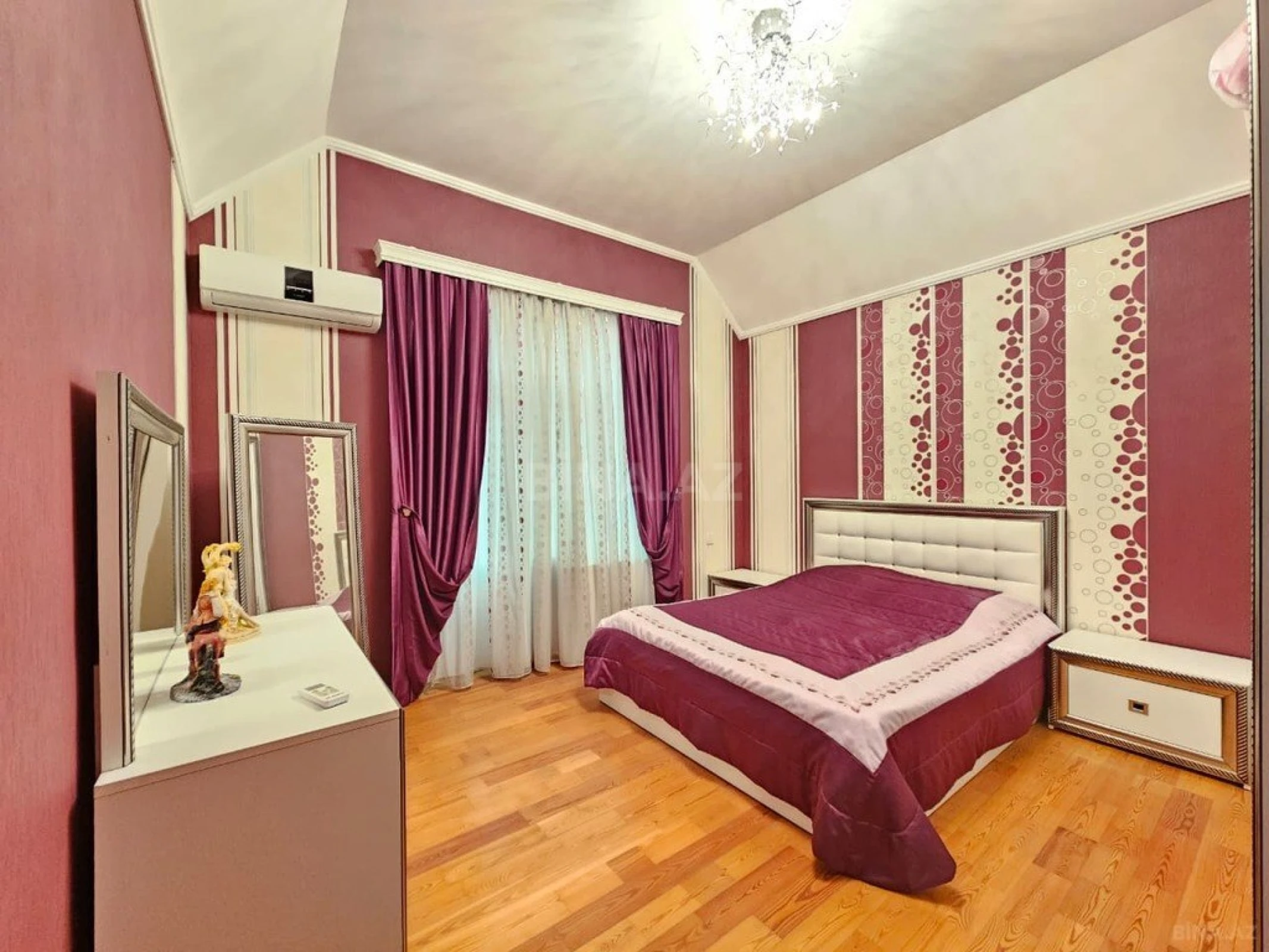 Satılır 5 otaqlı həyət evi 150 m²