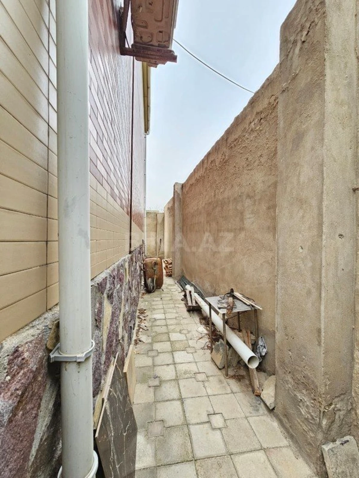 Satılır 5 otaqlı həyət evi 150 m²