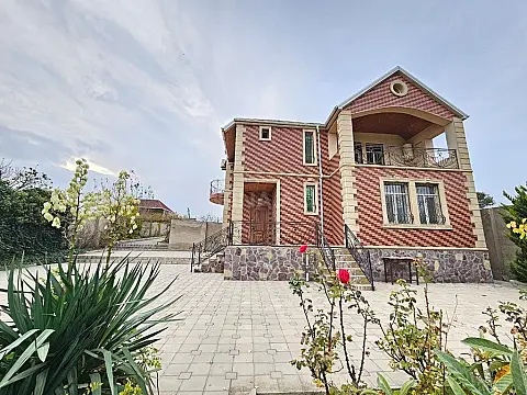 Satılır 5 otaqlı həyət evi 150 m²