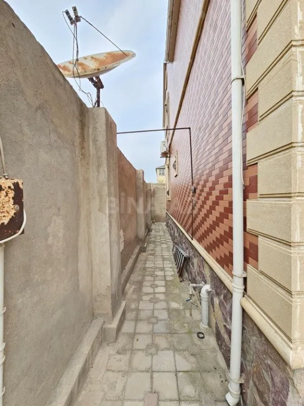 Satılır 5 otaqlı həyət evi 150 m²