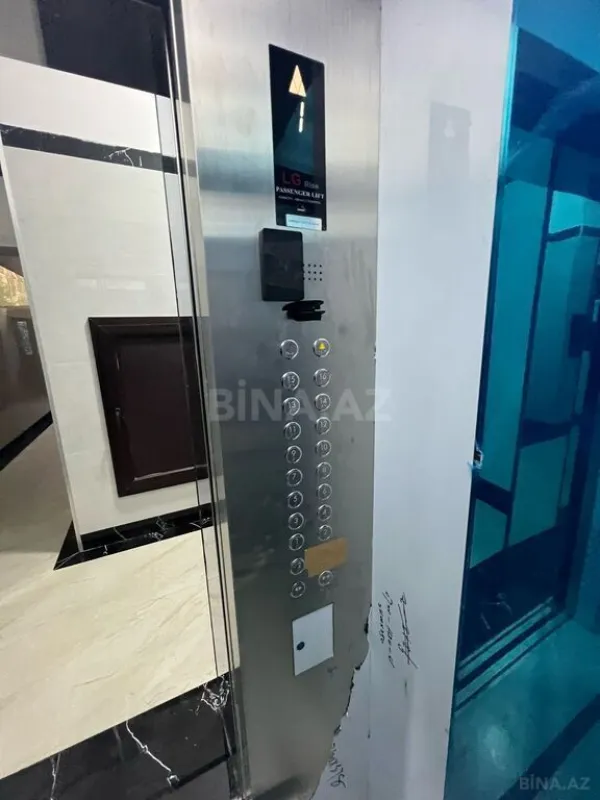 Satılır 3 otaqlı mənzil 146 m²