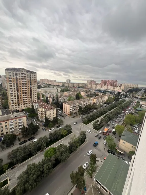 Satılır 3 otaqlı mənzil 146 m²