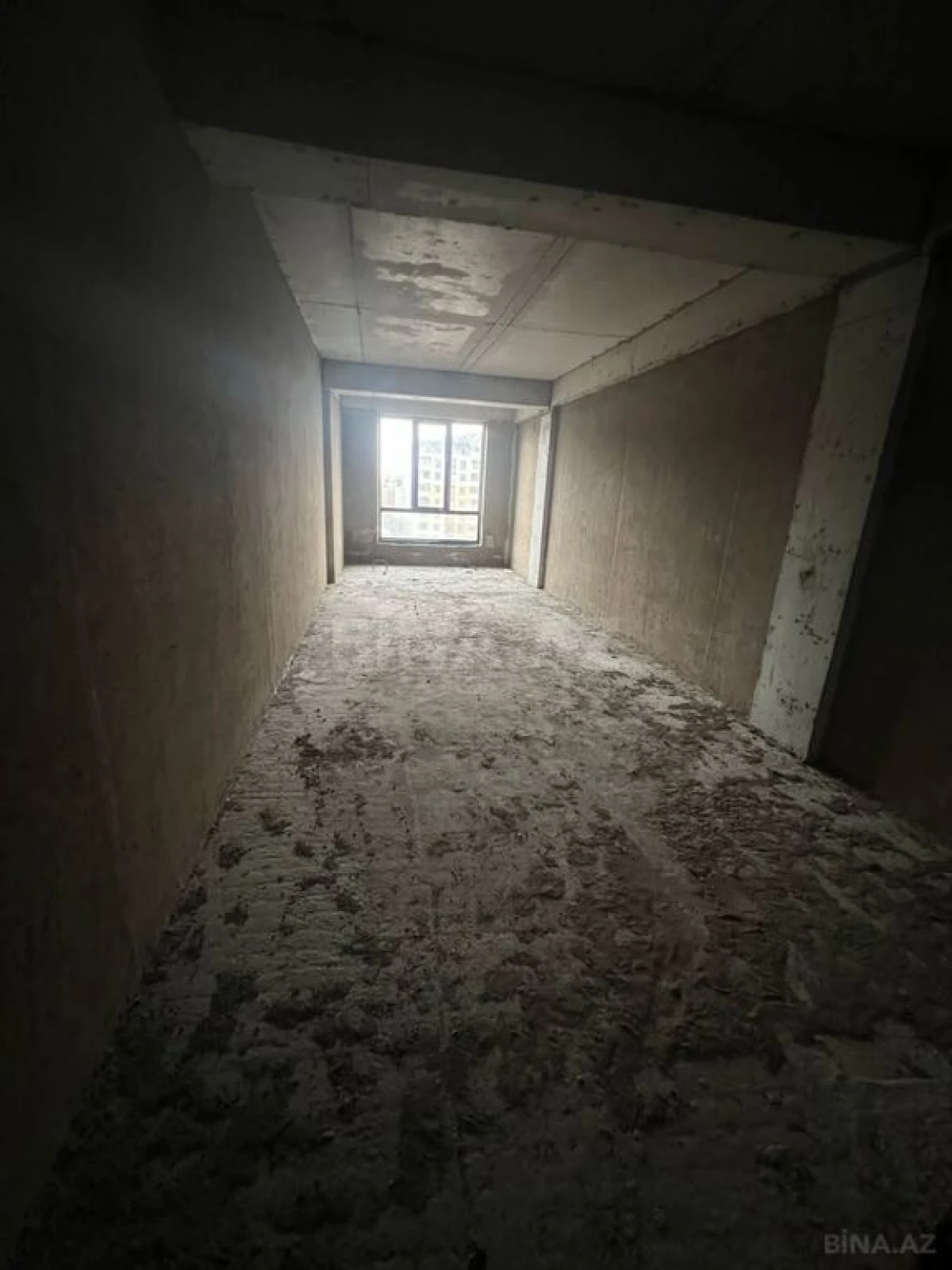 Satılır 3 otaqlı mənzil 146 m²