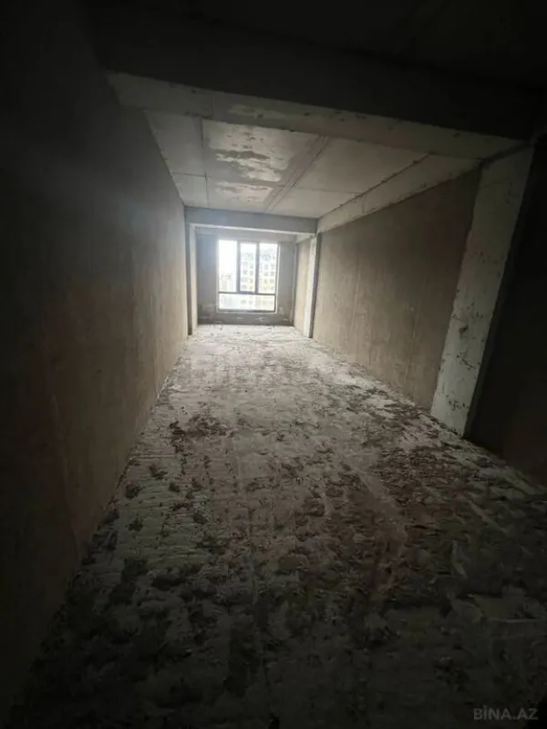 Satılır 3 otaqlı mənzil 146 m²