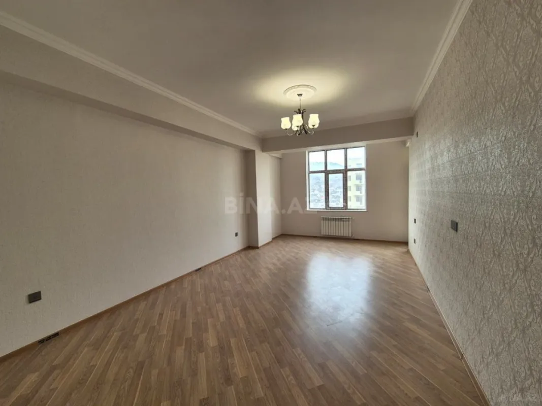 Satılır 3 otaqlı mənzil 120 m²