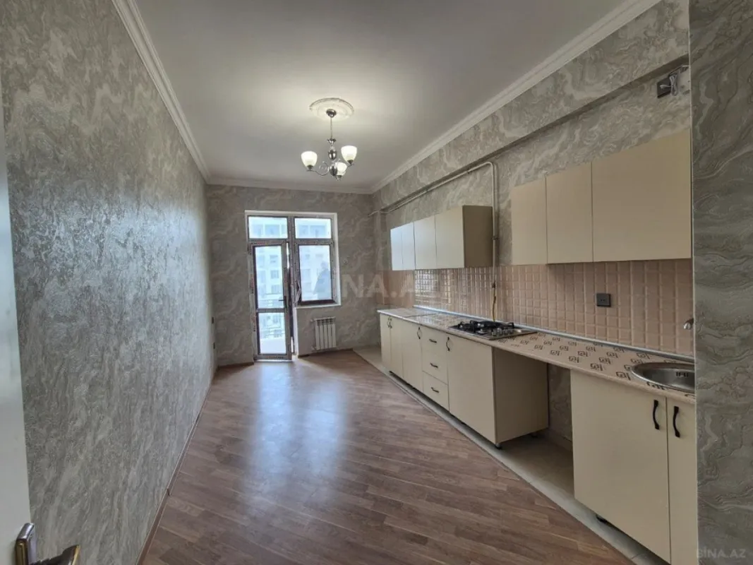 Satılır 3 otaqlı mənzil 120 m²