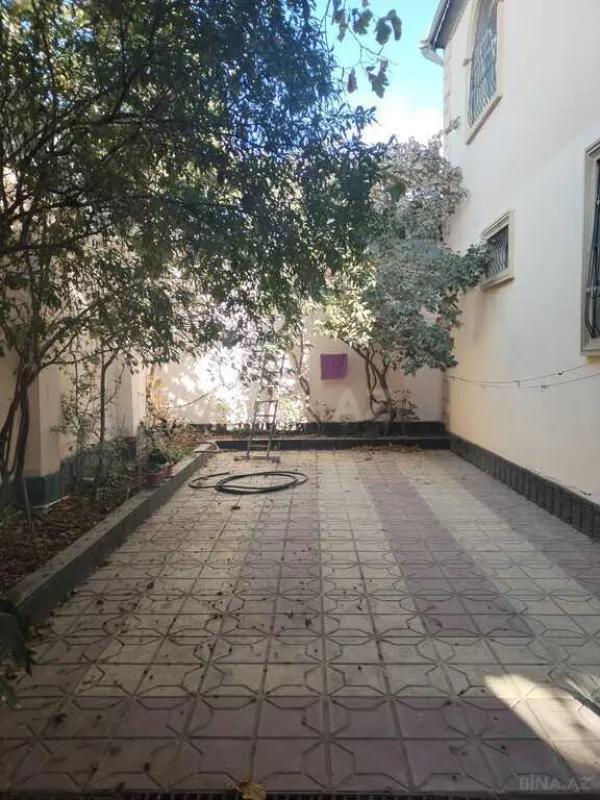 Satılır 6 otaqlı həyət evi 260 m²