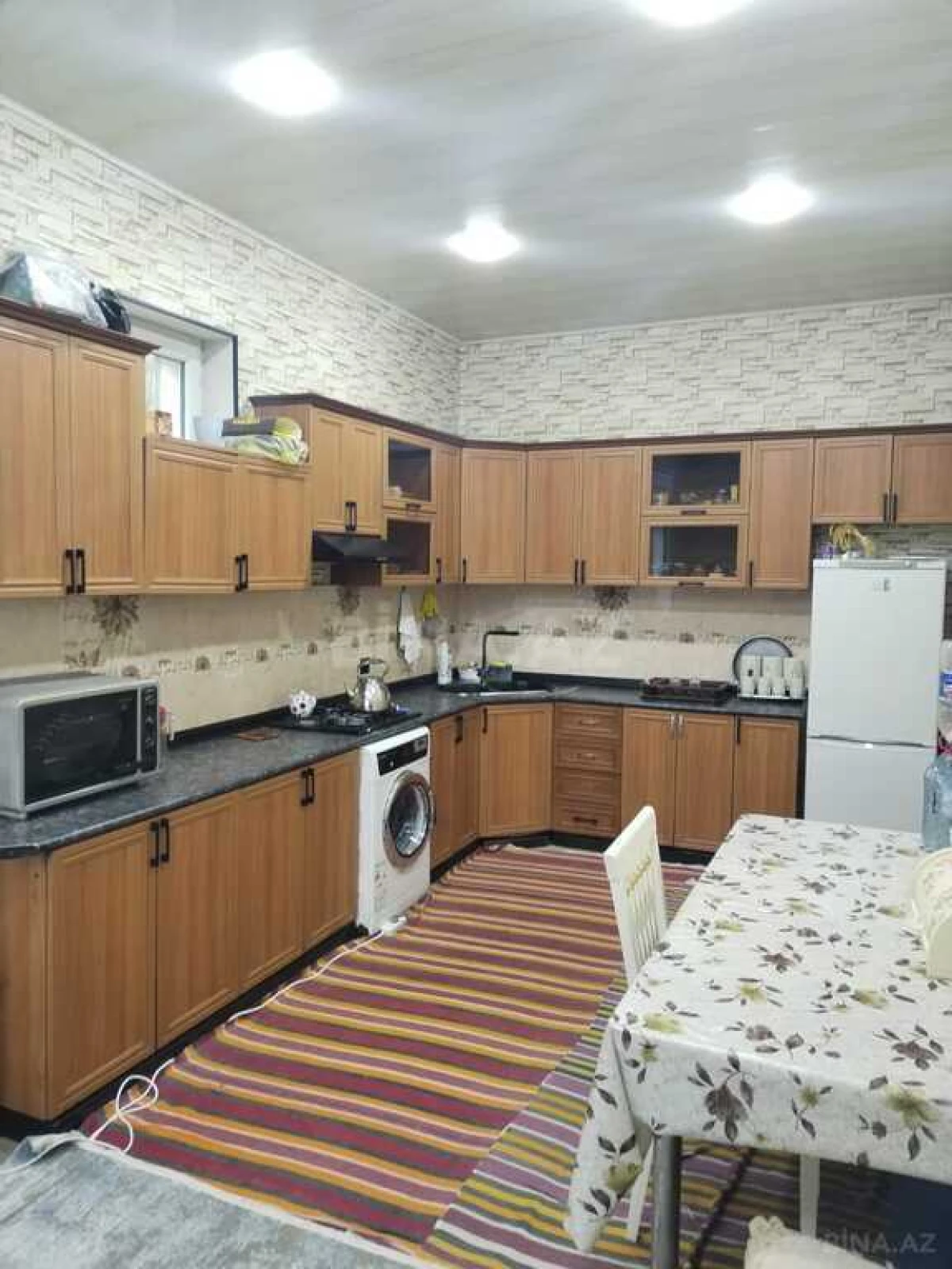 Satılır 6 otaqlı həyət evi 260 m²