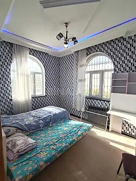 Satılır 6 otaqlı həyət evi 260 m²