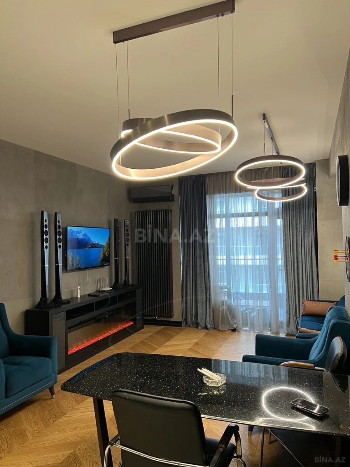 Satılır 4 otaqlı mənzil 147 m²