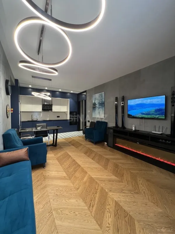 Satılır 4 otaqlı mənzil 147 m²