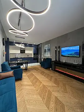 Satılır 4 otaqlı mənzil 147 m²