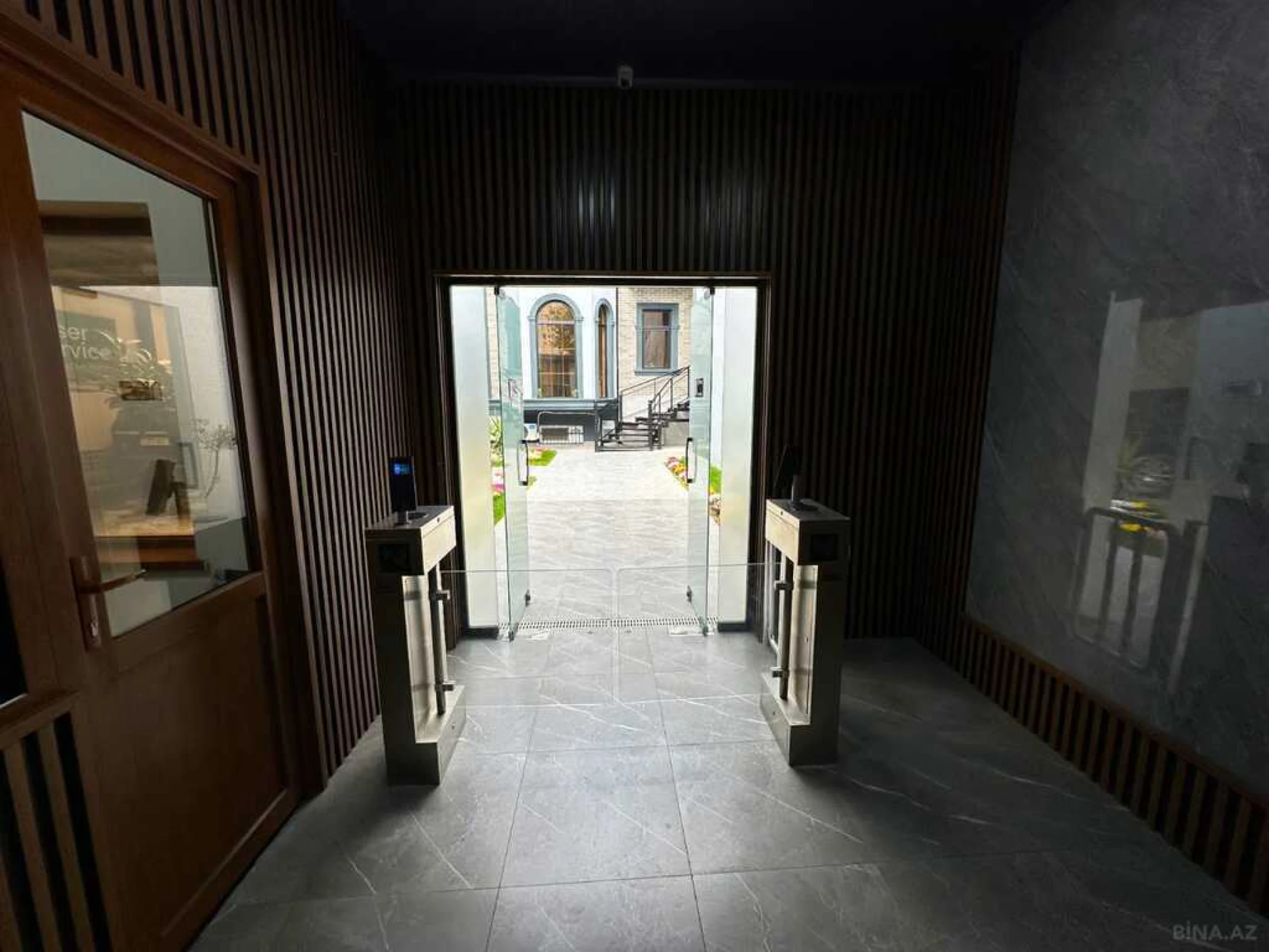 Kirayə verilir 20 otaqlı ofis 1000 m²