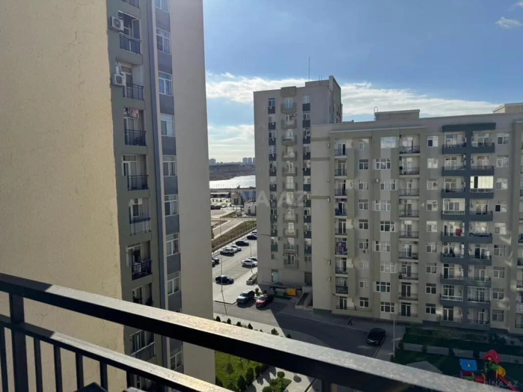 Satılır 4 otaqlı mənzil 110.8 m²