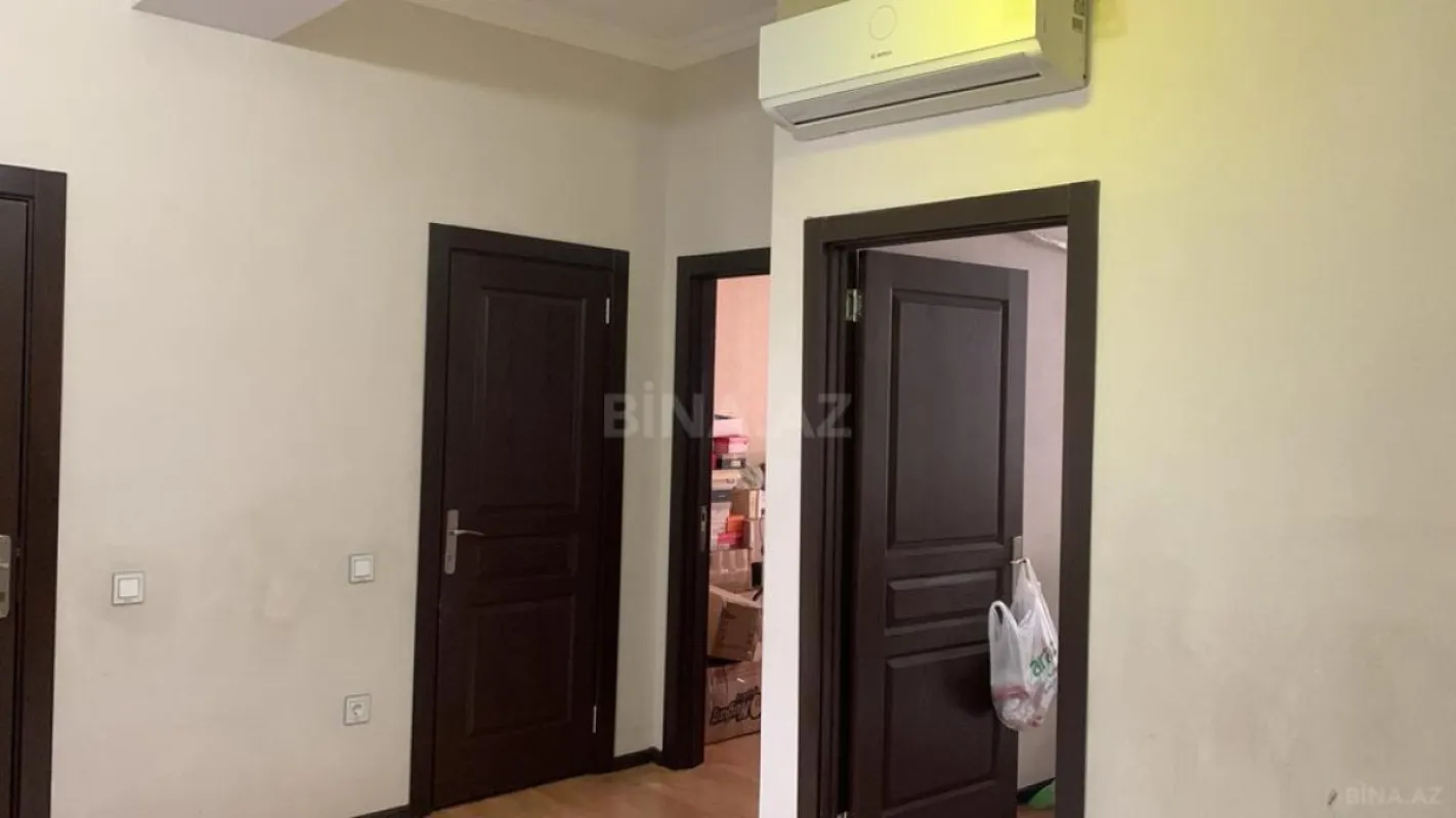 Satılır 4 otaqlı mənzil 110.8 m²