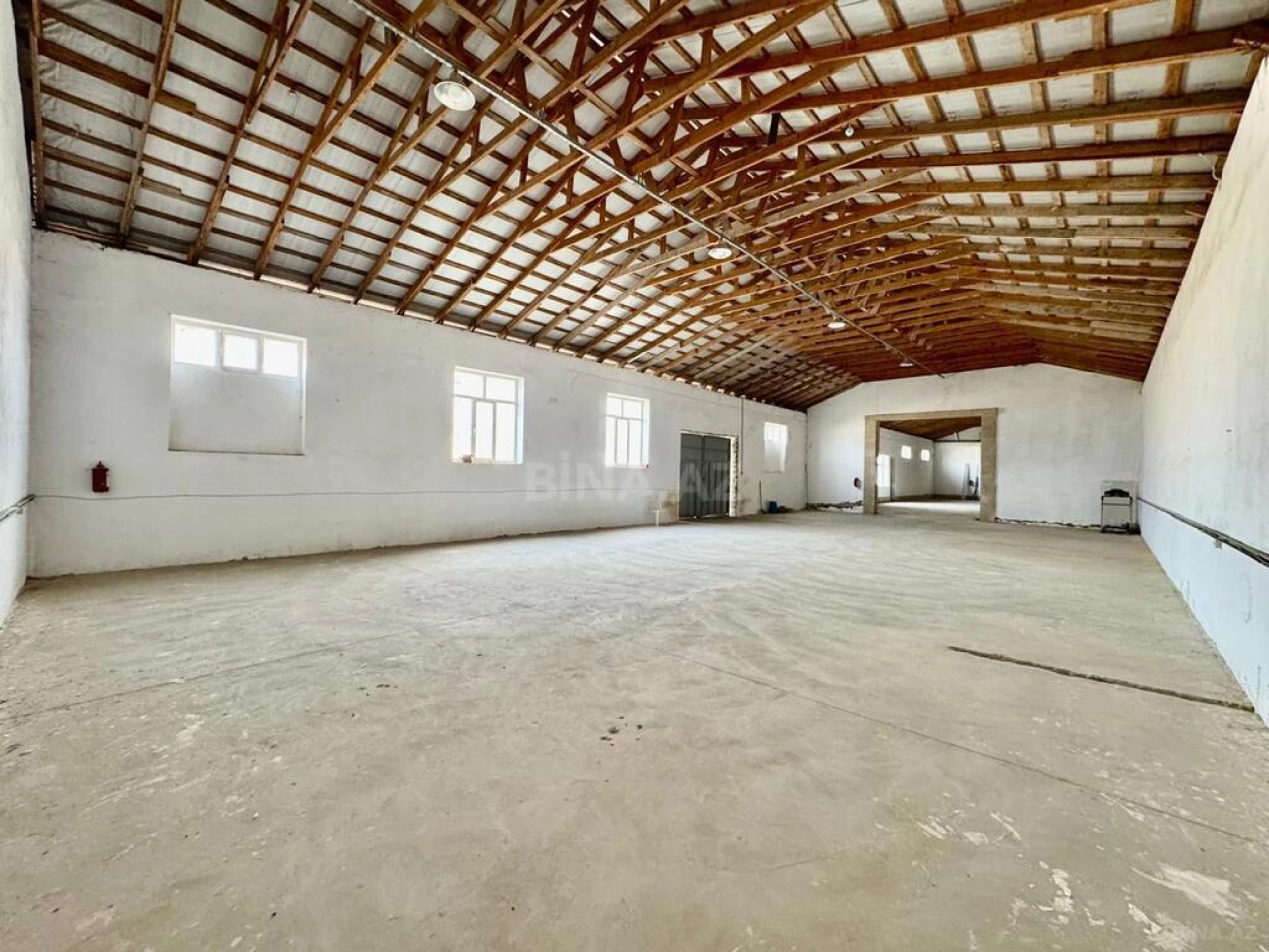 Satılır obyekt 1500 m²