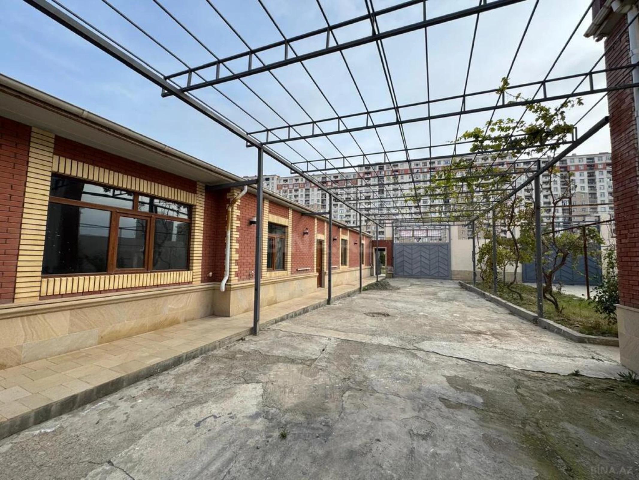 Satılır obyekt 1500 m²