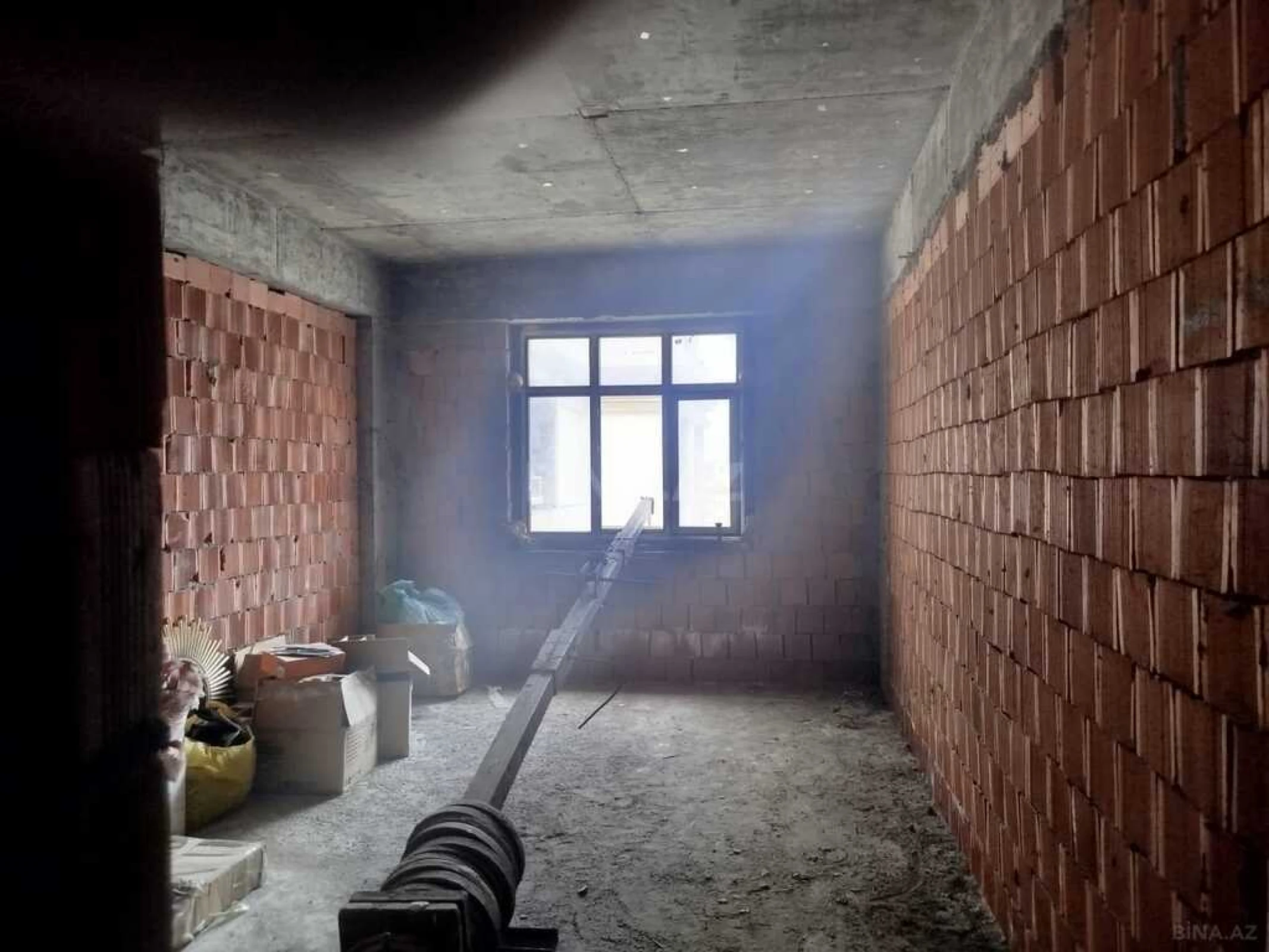 Satılır 3 otaqlı mənzil 145.8 m²