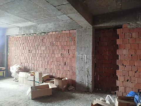 Satılır 3 otaqlı mənzil 145.8 m²