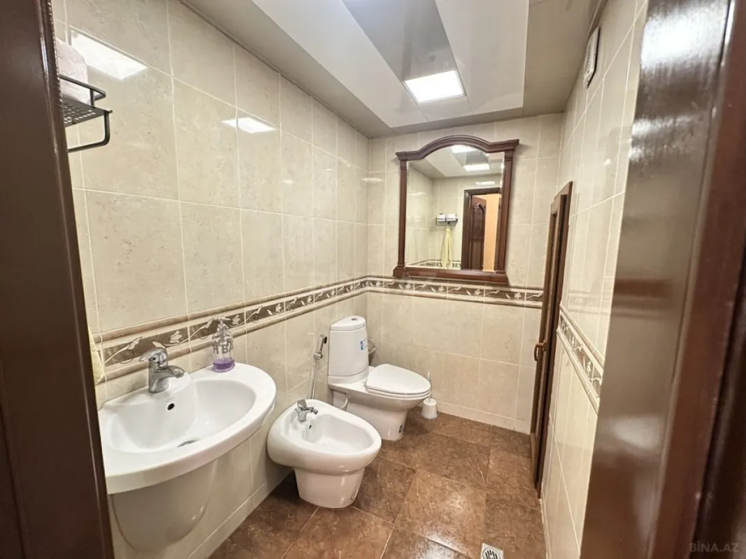 Satılır 3 otaqlı mənzil 128 m²