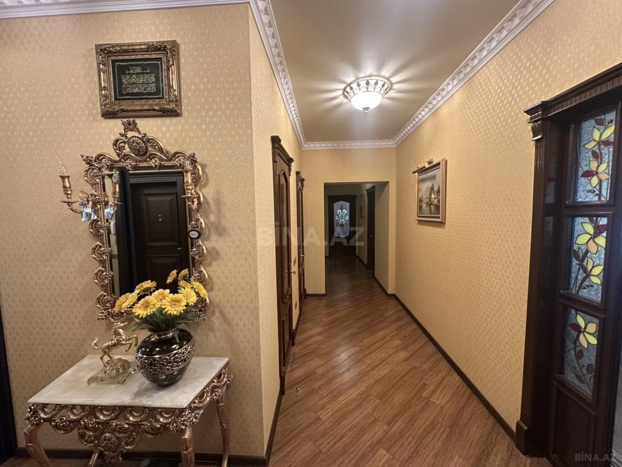 Satılır 3 otaqlı mənzil 128 m²