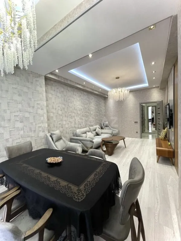 Satılır 3 otaqlı mənzil 101 m²