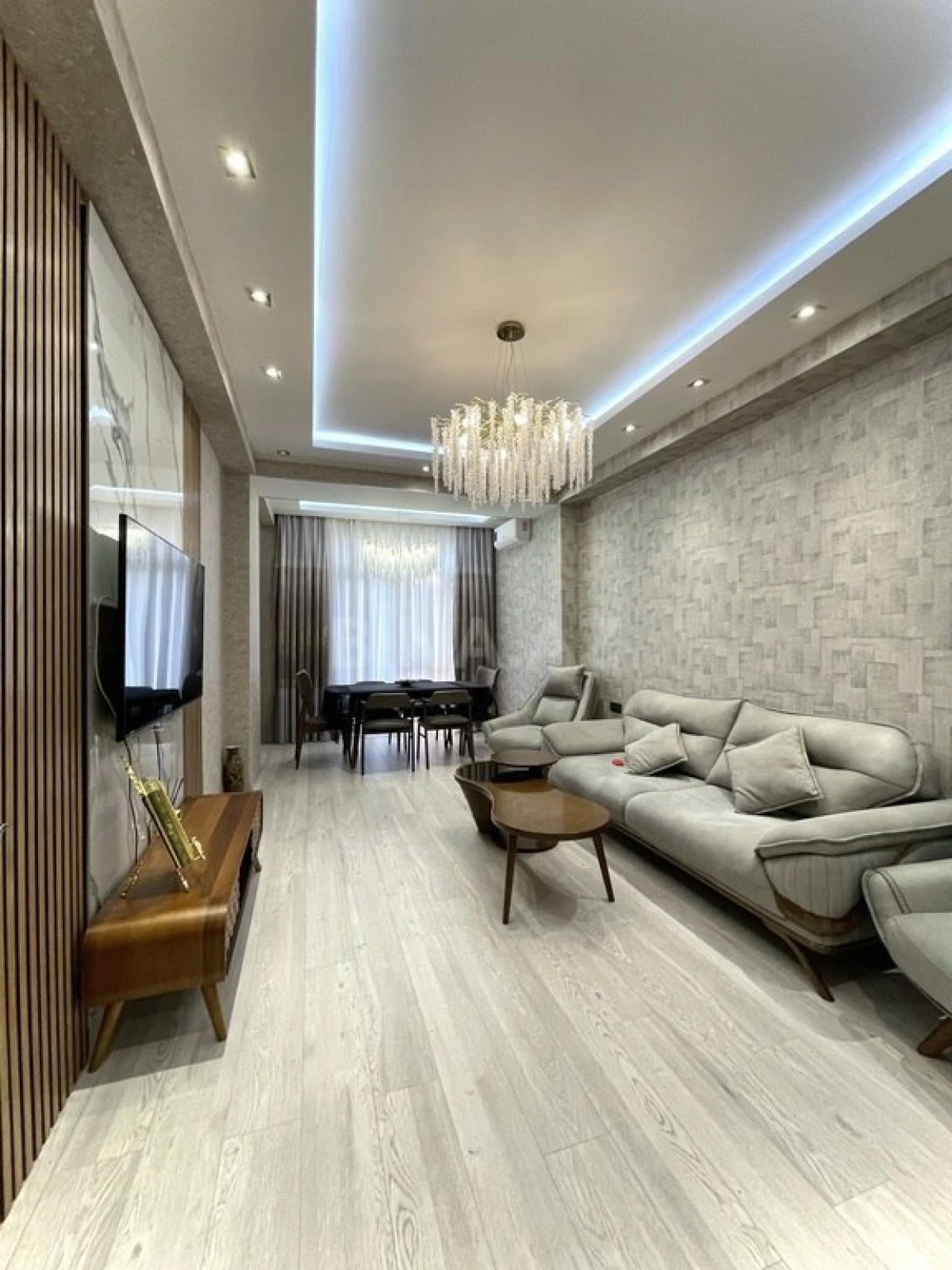 Satılır 3 otaqlı mənzil 101 m²