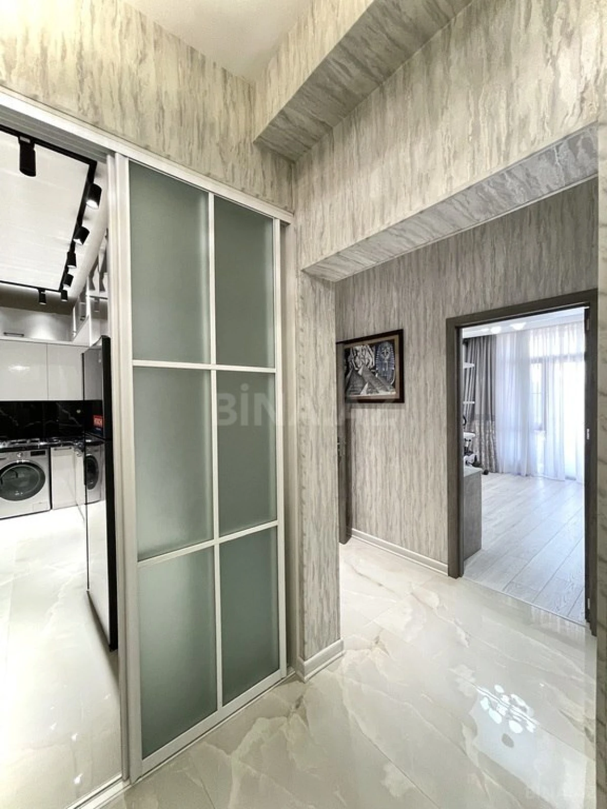 Satılır 3 otaqlı mənzil 101 m²