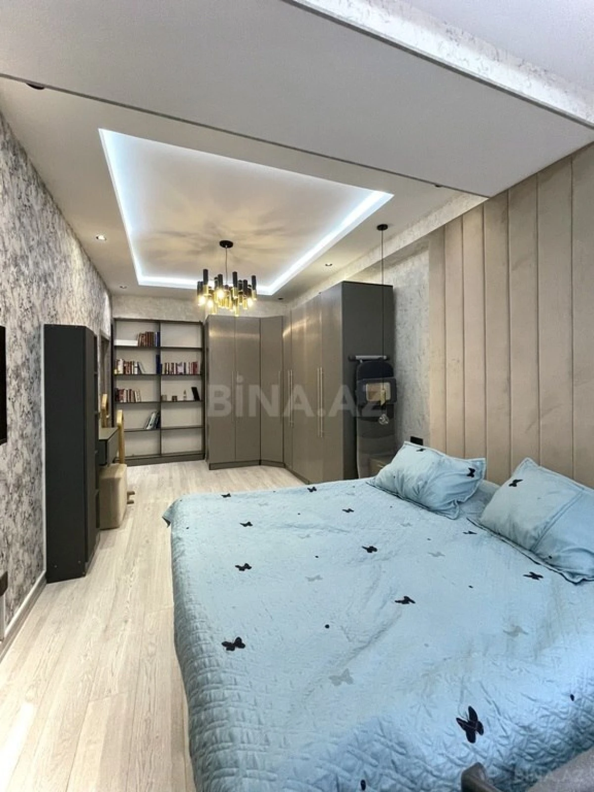 Satılır 3 otaqlı mənzil 101 m²