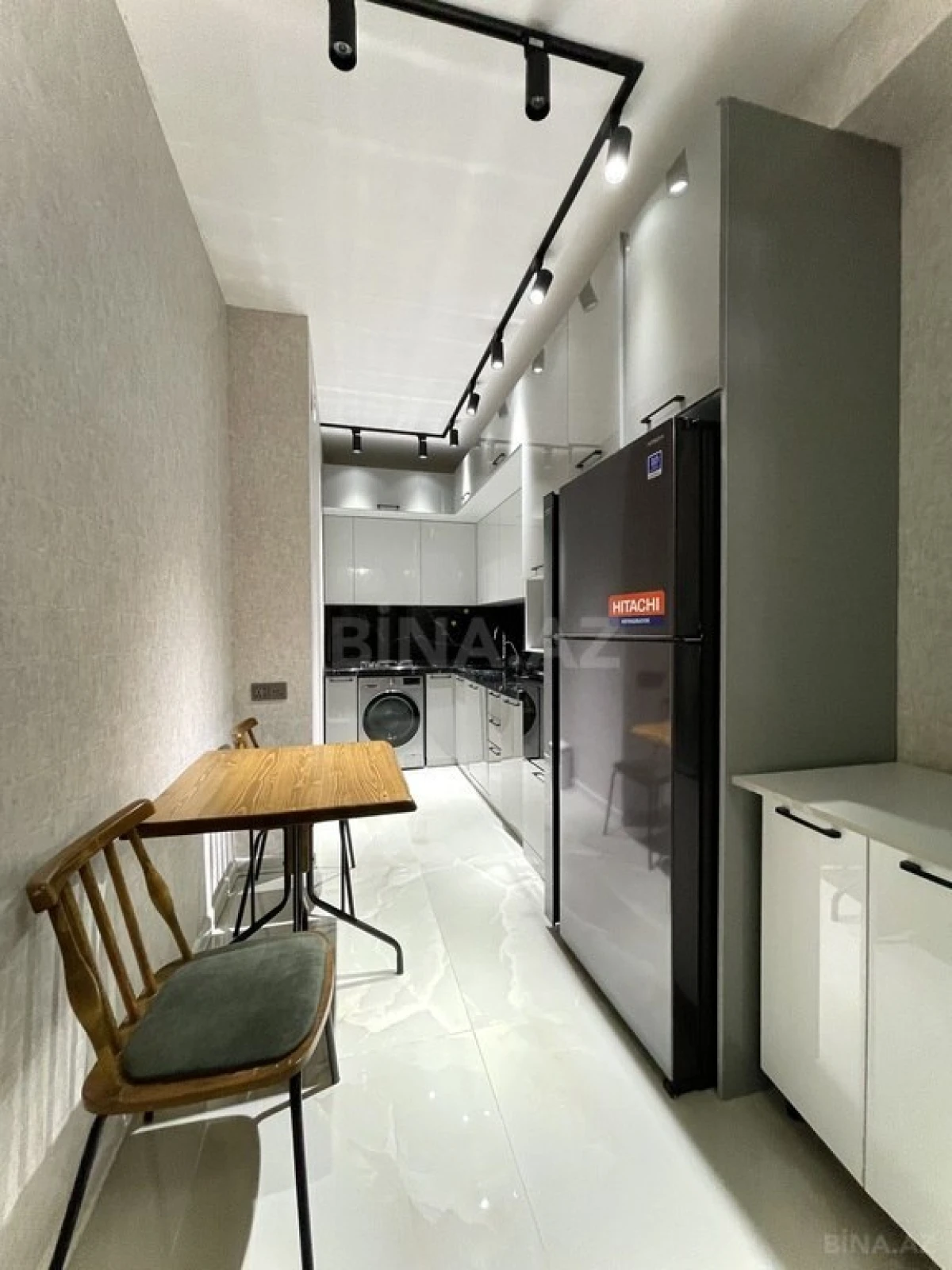 Satılır 3 otaqlı mənzil 101 m²