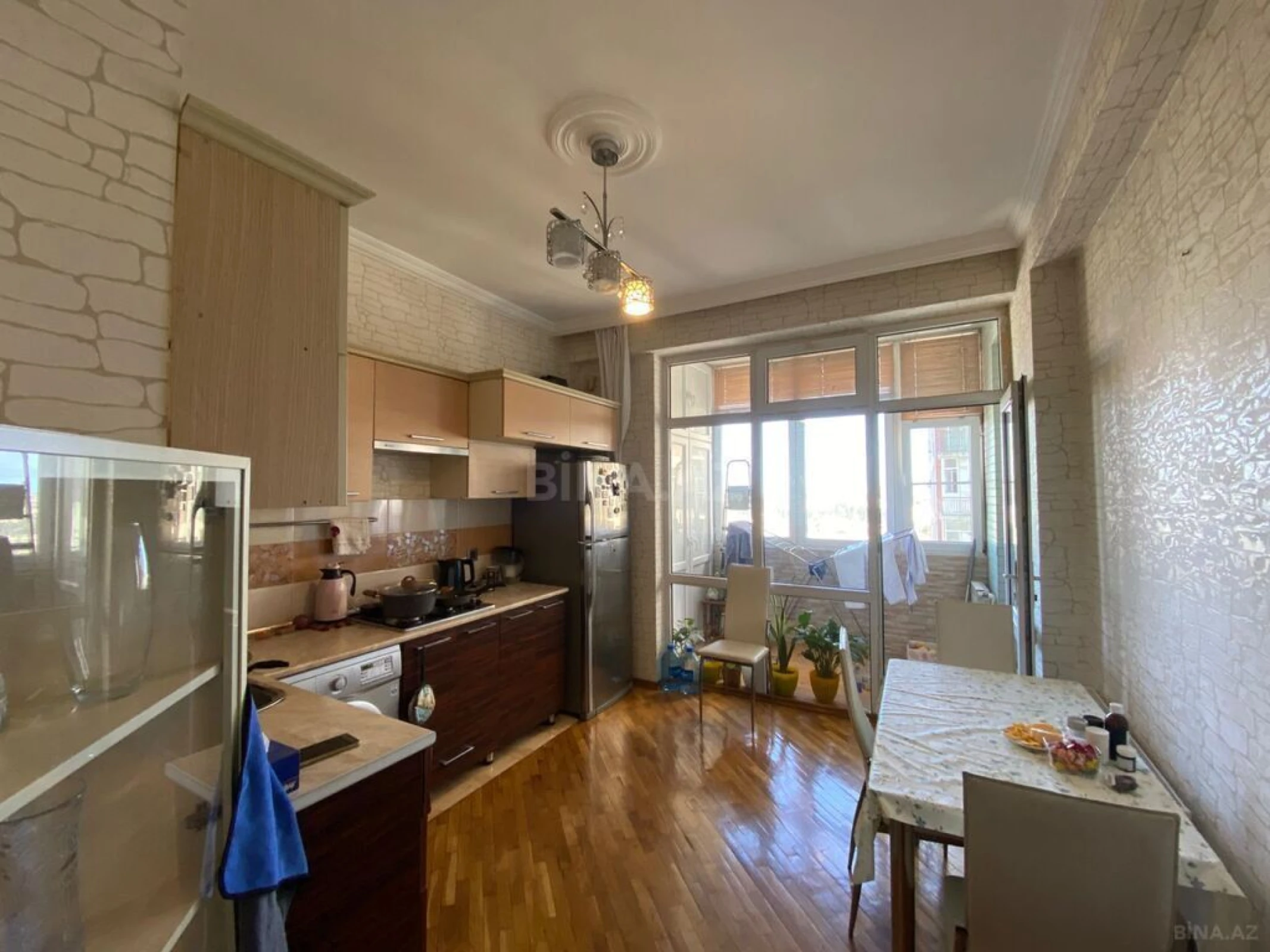Satılır 2 otaqlı mənzil 84 m²