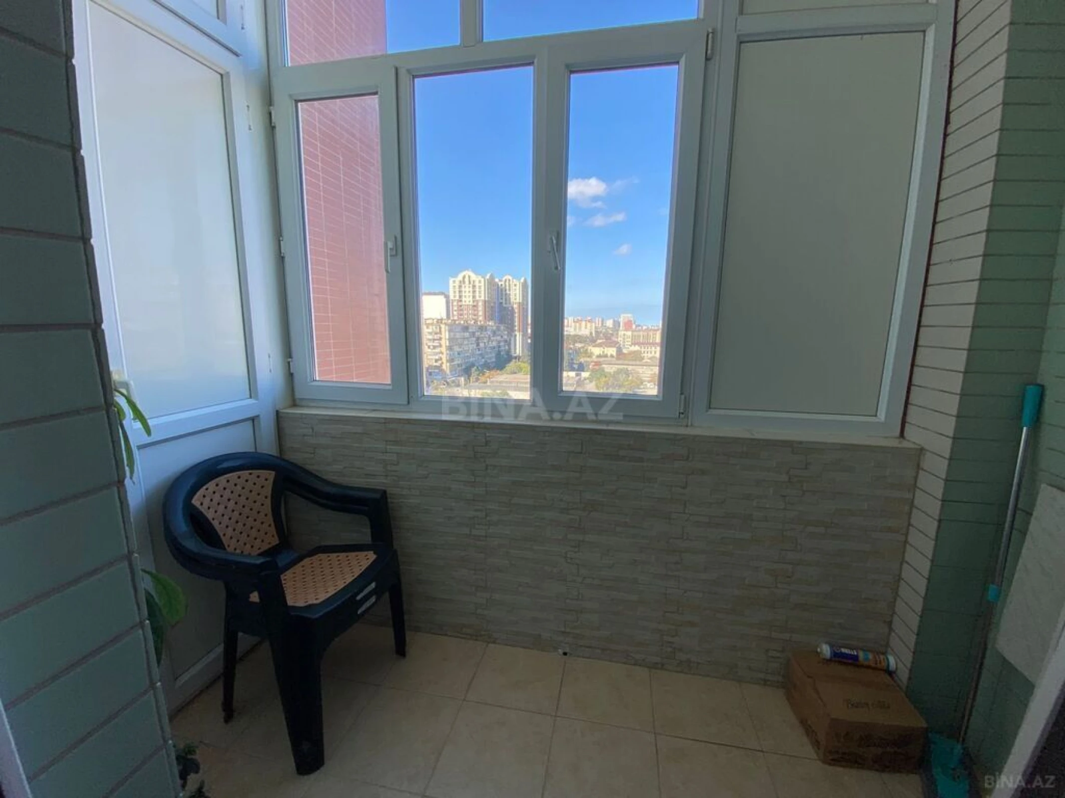 Satılır 2 otaqlı mənzil 84 m²