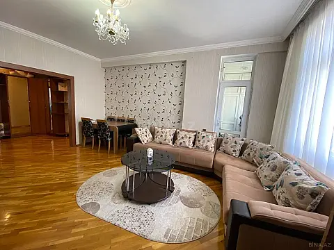 Satılır 2 otaqlı mənzil 84 m²