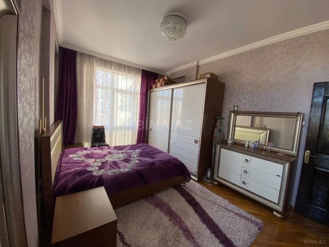 Satılır 2 otaqlı mənzil 84 m²